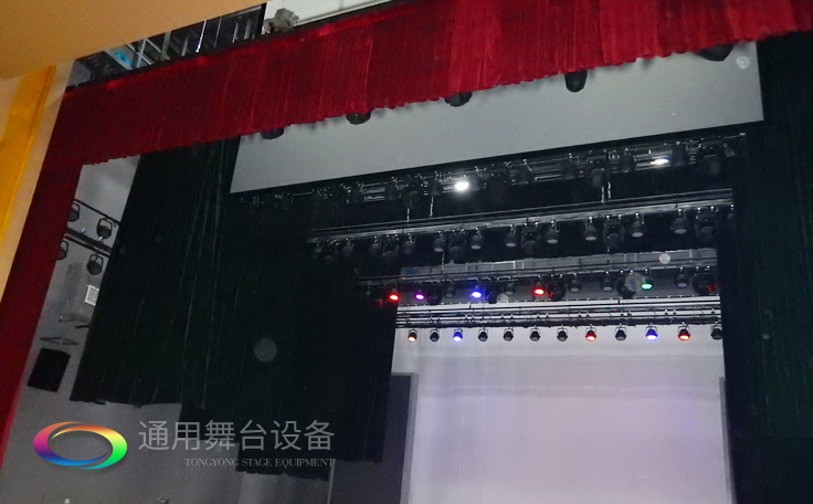 通用舞臺幕布優勢！奉行以