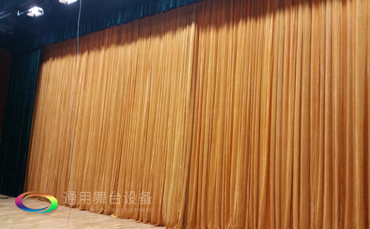通用舞臺教您如何挑選幕布？阻燃（FR）\非阻燃非阻燃（NFR）面料概要闡述