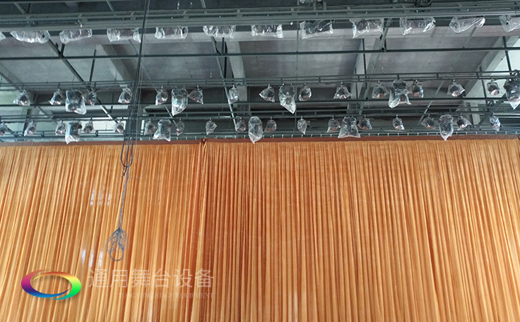 深圳濱海旅游度假區kaisa金沙灣雪域廣場舞臺阻燃幕布、舞臺燈光等項目！促進旅游、文化融合發展，帶動服務產業整體轉型升級！