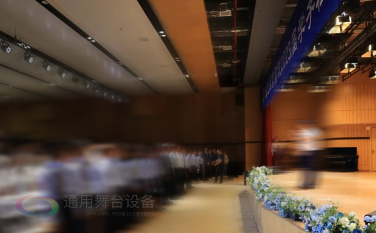 助力漢開書院文化活動高效呈現，彰顯企業教育場景服務實力！南京漢開書院舞臺阻燃幕布、大幕對開項目