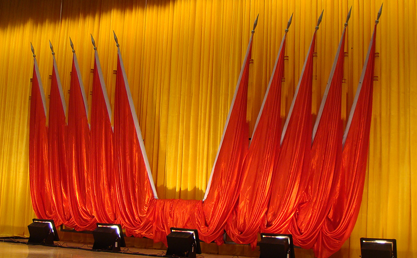 提升阻燃幕布品質，保障舞臺使用安全！通用舞臺阻燃幕布新年開工